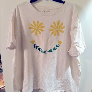 We the Free Daisy Smile t-shirt 🙂🌼